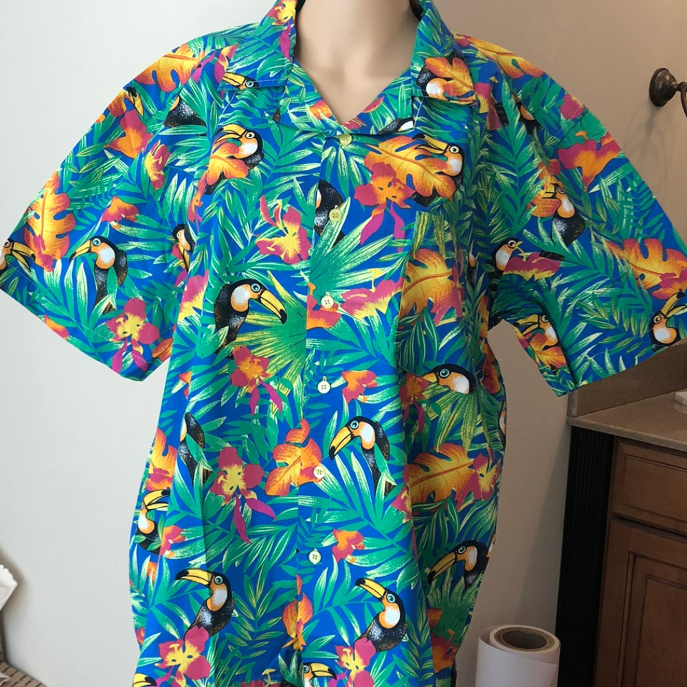 *NEW* Toucan Tropical Camp Shirt, Unisex size M